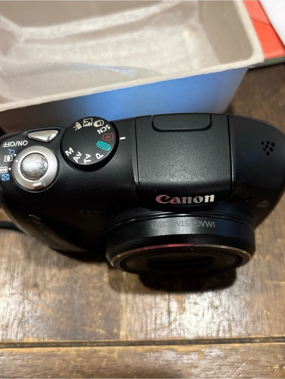 Canon Black Compact Digital Camera with Black Case and Accessories